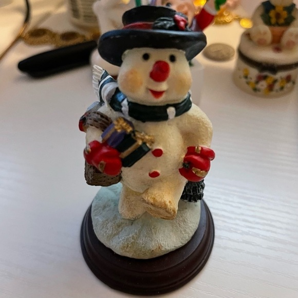 Vintage Christmas Tophat Resin Snowman Figurine - Picture 1 of 3